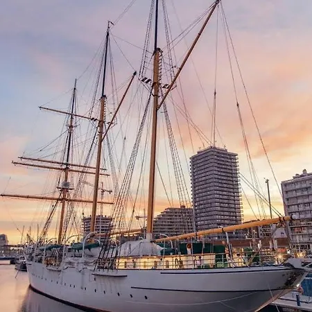 公寓 Sea, City And Charm *